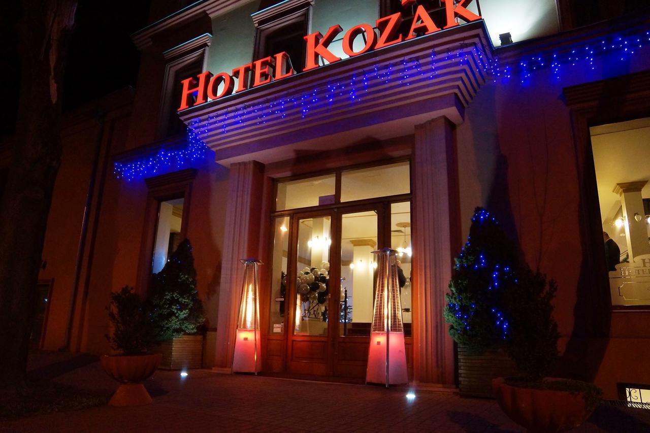 Hotel Kozak Холм Екстер'єр фото